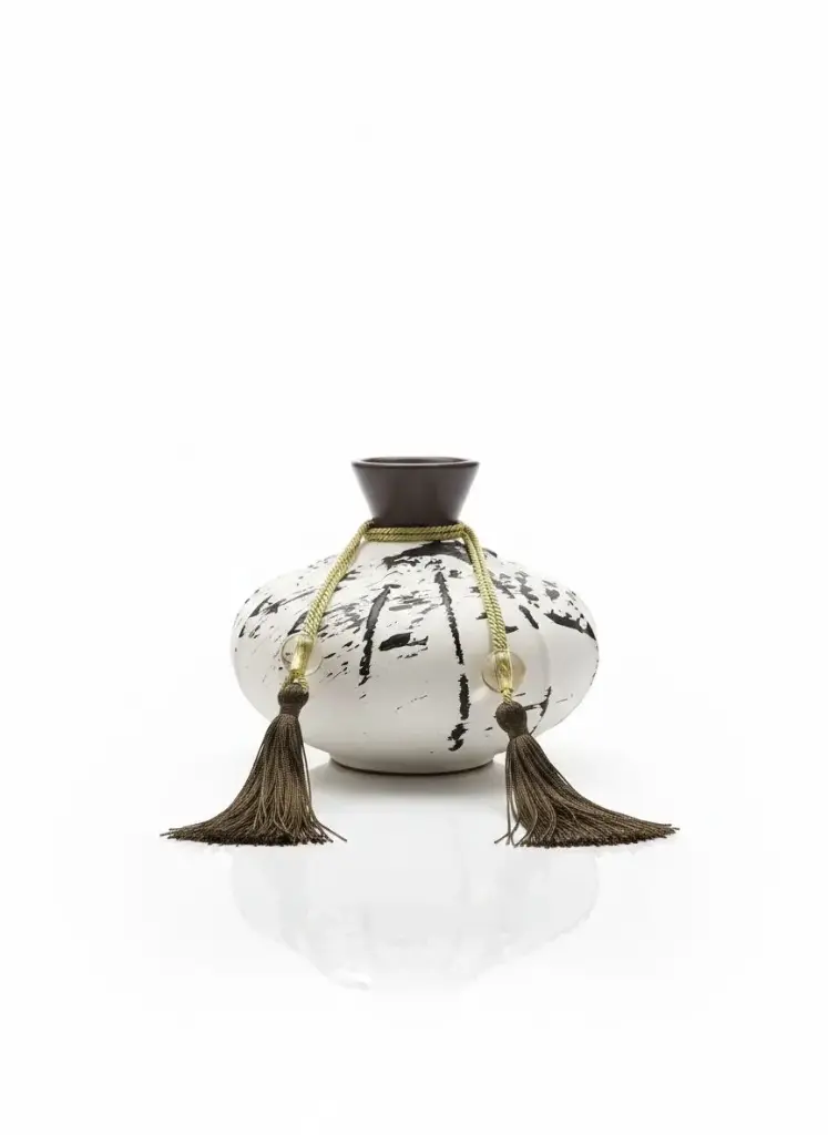 BM5304 - CERAMIC VASE